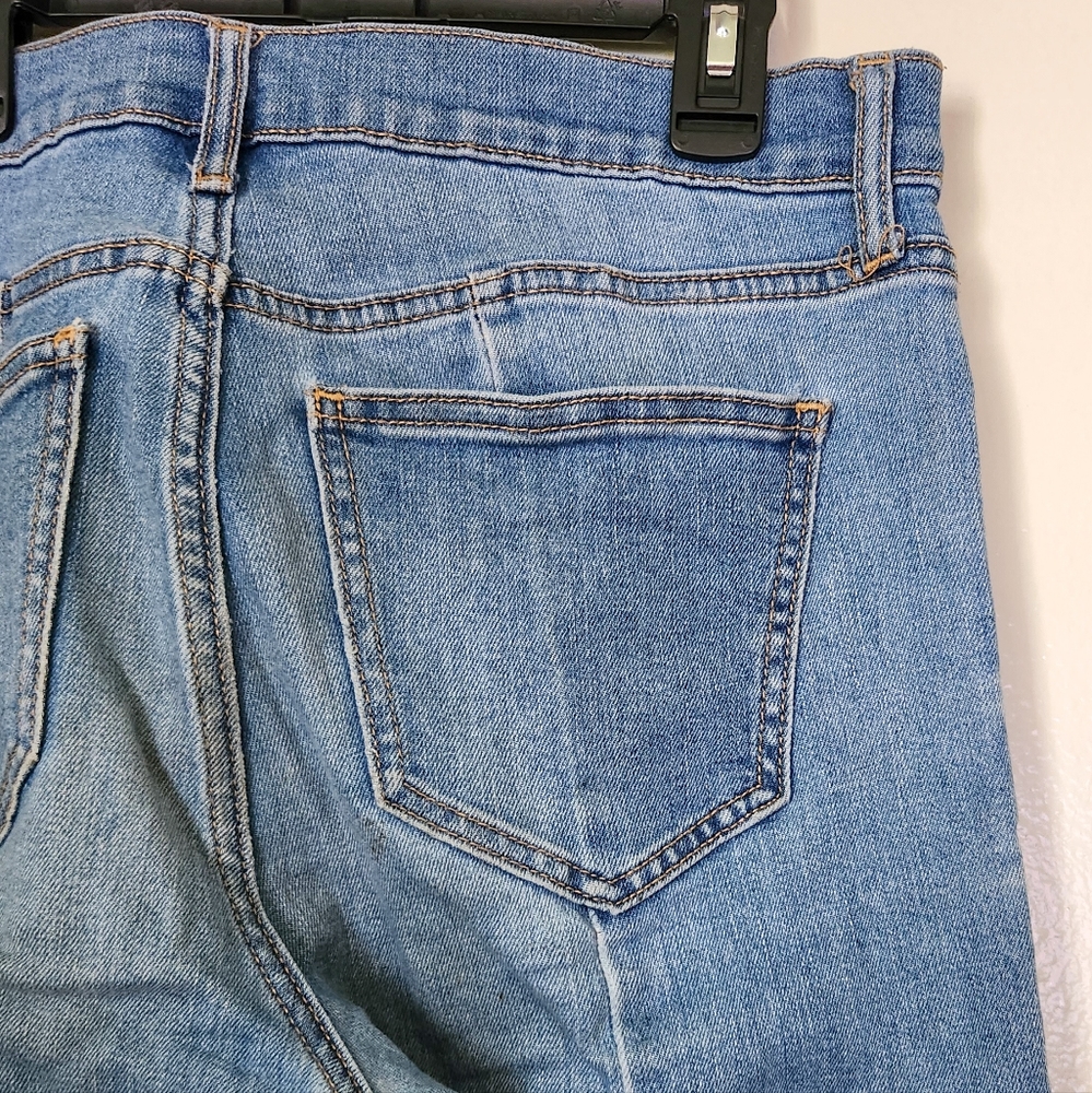 Old Navy Coatsal Straight Distressed Jean 8